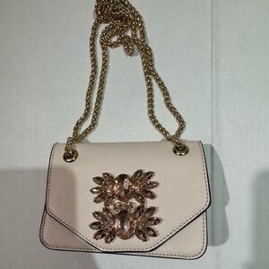 Elegant Cream Chain Shoulder Bag